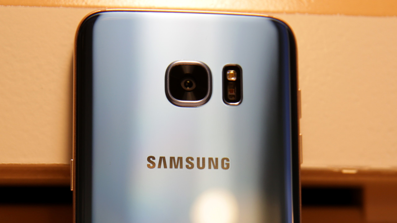 Samsung: Galaxy S7 edge in Blue Coral auch für Deutschland