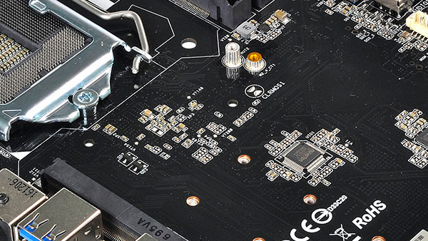 H110-STX MXM: ASRock packt MXM-Slot auf kompakte Micro-STX-Platine