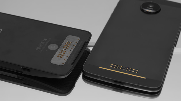 Lenovo: 12 Moto Mods für dieses Jahr geplant