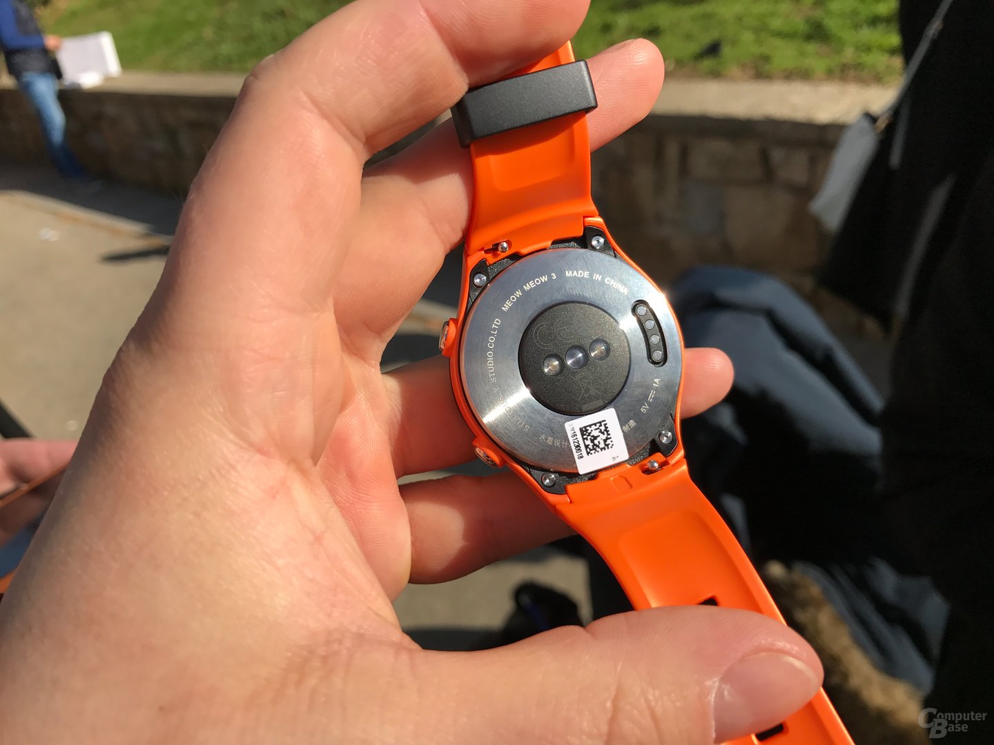 Huawei Watch 2 – Kontakte für Ladeschale