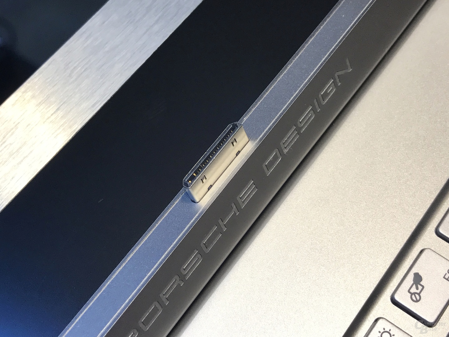 Datenverbindung zwischen Tablet und Tastatur