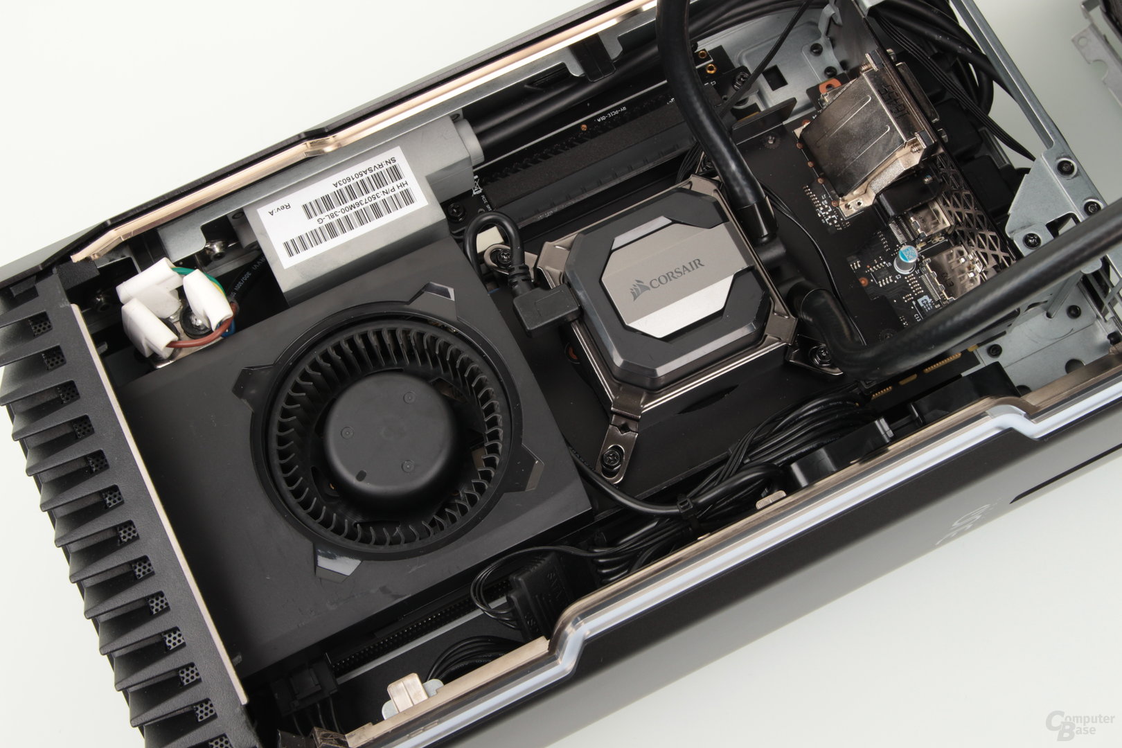 GeForce GTX 1080 mit Wakü und VRM-Lüfter
