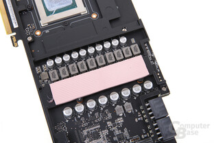Die Stromversorgung mit zwei Mal 8-Pin PCIe