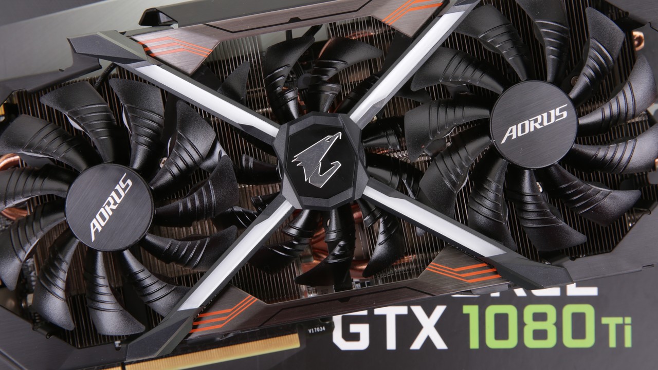 Aorus GeForce GTX 1080 Ti im Test: Gigabytes 3-Slot-Grafikkarte gegen Asus 2,5-Slot-Strix