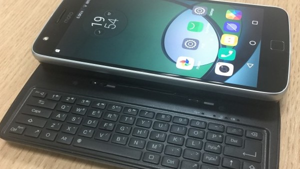 Keyboard Mod: QWERTZ-Tastatur-Slider für das Moto Z finanziert