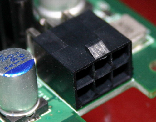 Stromanschluss NV45 | Quelle: Anandtech