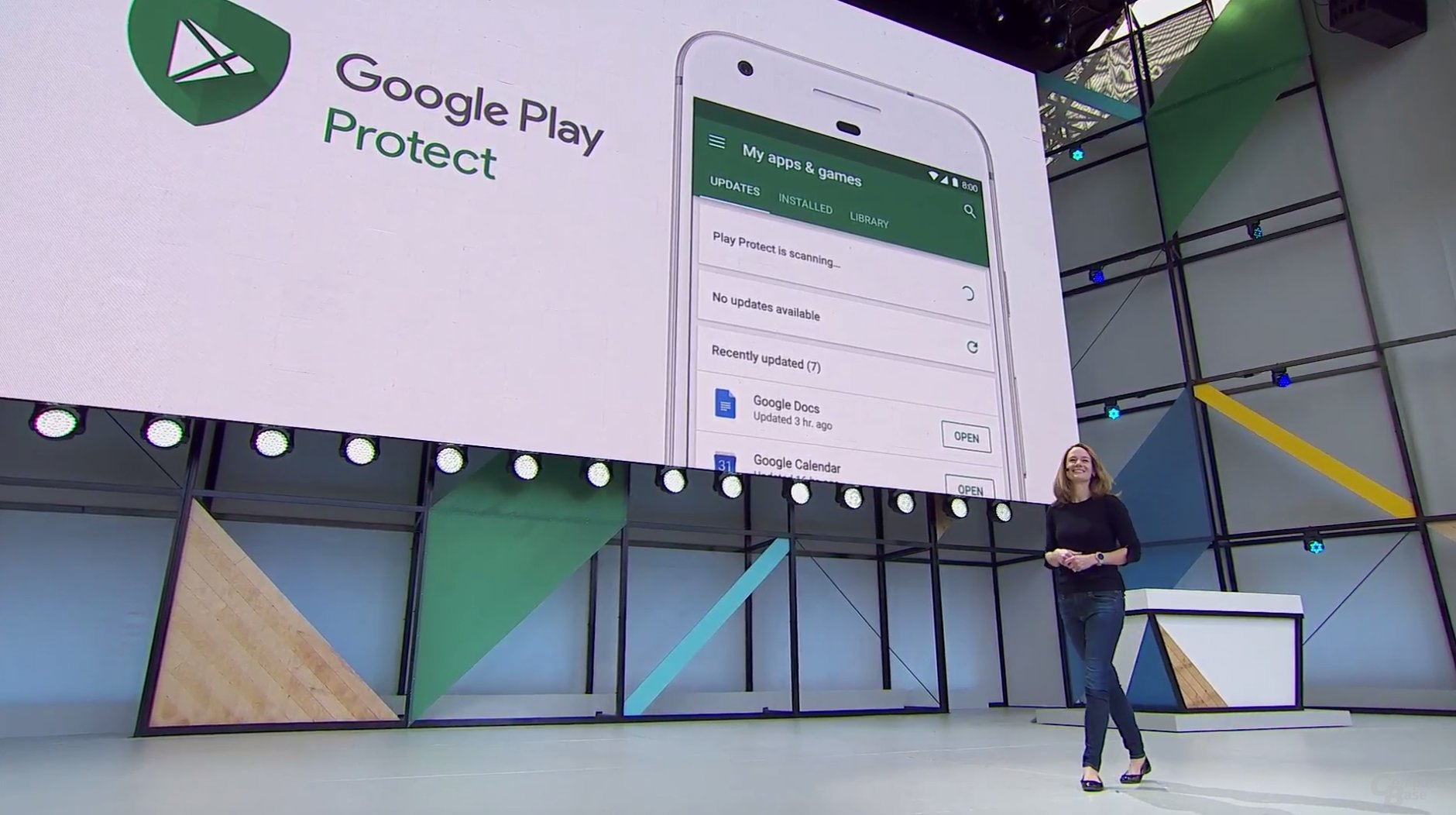 Google Play Protect zeigt dem Nutzer, was im Hintergrund ohnehin passiert