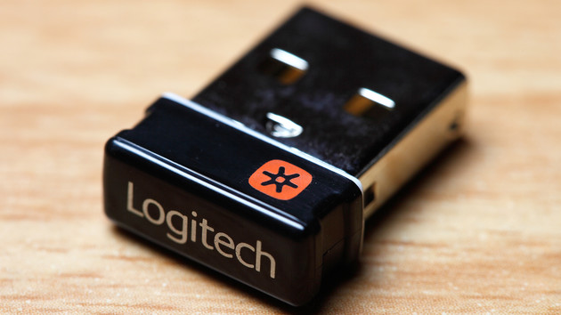 Fedora: Hardware von Logitech über fwupd aktualisierbar