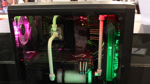 Bitfenix: Addressable-RGB-Gehäuse und günstigere Gold-Netzteile