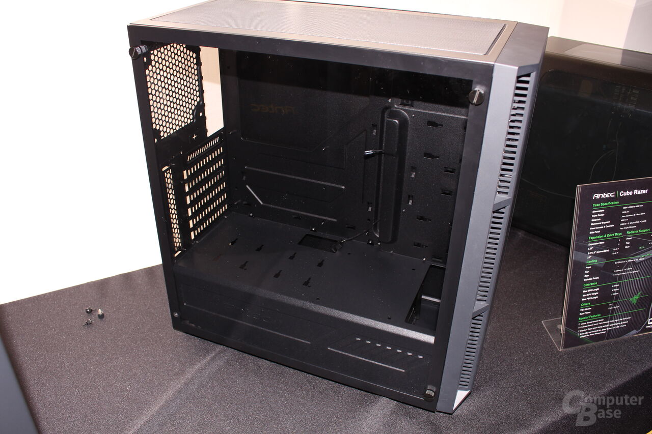Antec P8