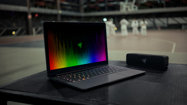 Razer Blade Stealth 2017: Display mit 13,3 statt 12,5 Zoll im gleichen Gehäuse