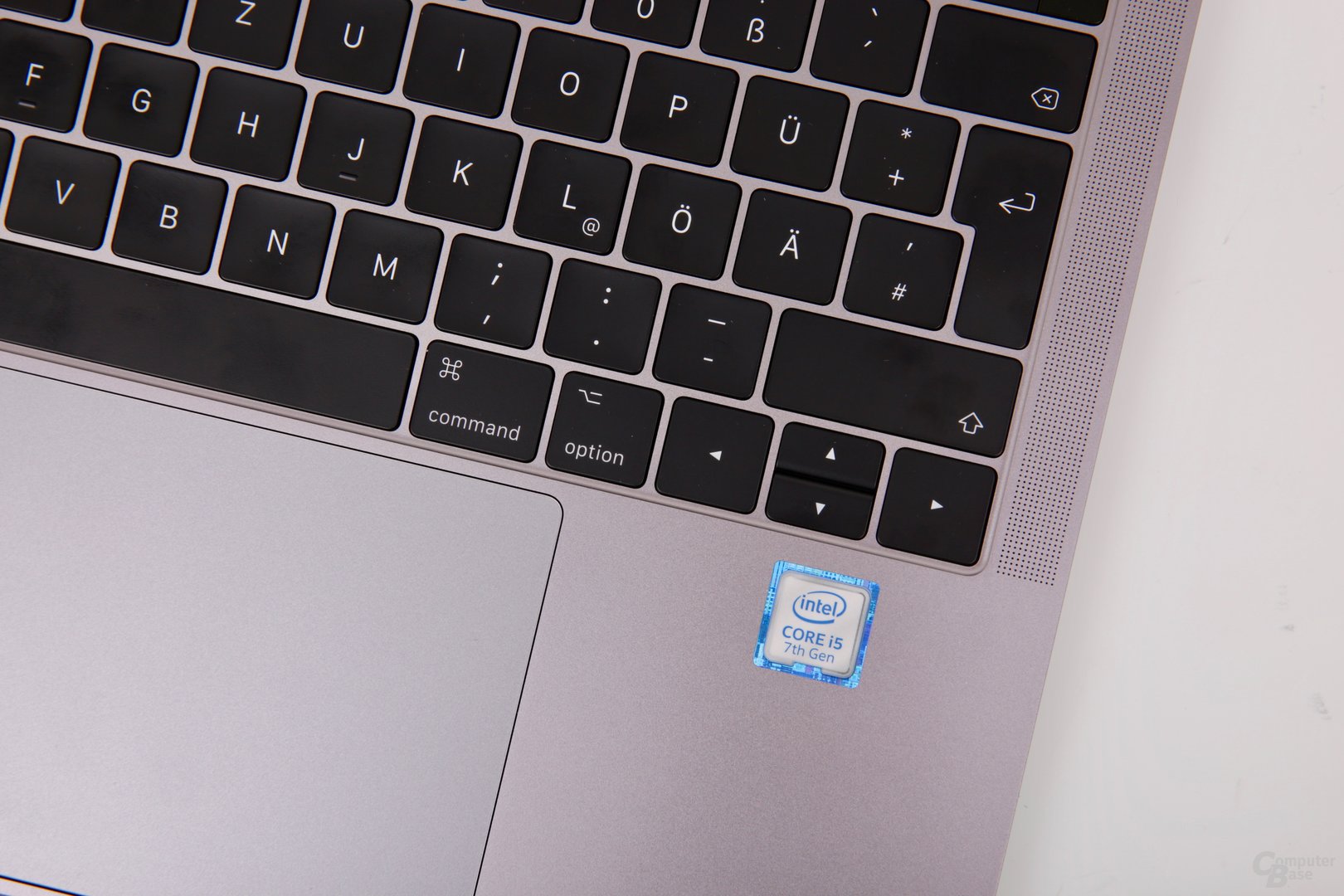 MacBook Pro mit Kaby Lake: Den Sticker gibt es bei Apple nicht