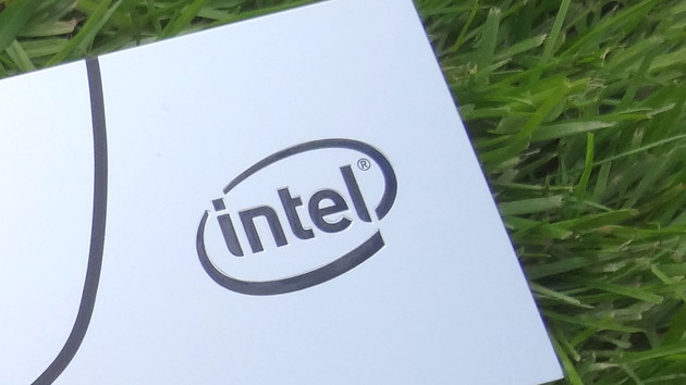 SSD 545s: Intel setzt auf 64-Layer-NAND und SM2259-Controller