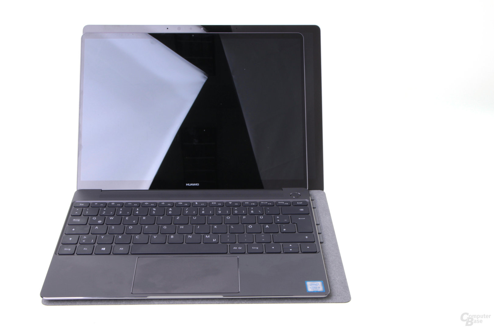 Das MateBook X im Vergleich zum Surface Laptop