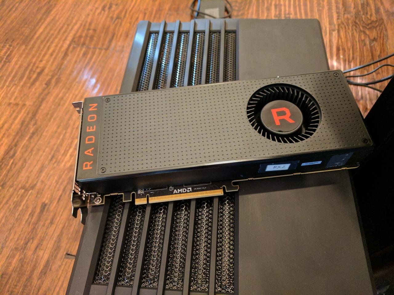 Weiteres Foto der AMD Radeon RX Vega