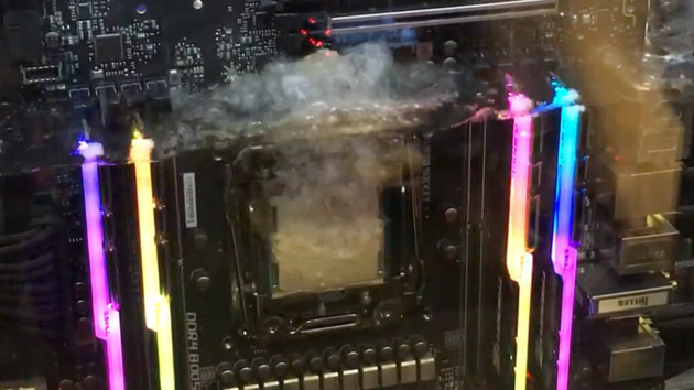 der8auer Aqua Exhalare: High-End-PC mit Phasen-Kühlung für 10.000 Euro