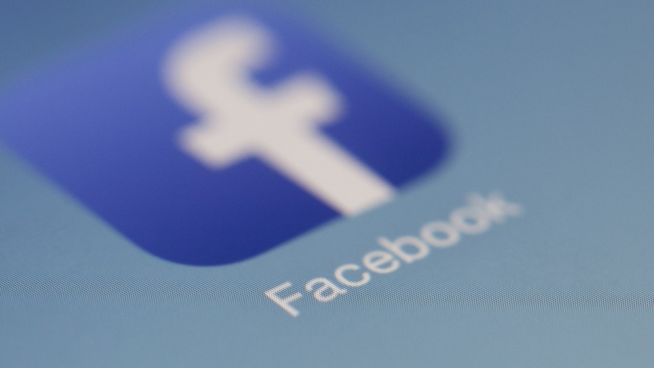 Soziales Netzwerk: Facebook blockiert Werbung bei Fake-News-Verbreitern