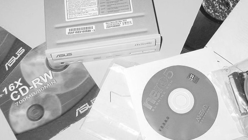 Im Test vor 15 Jahren: CD-Brenner mit 48x auf der letzten Rille