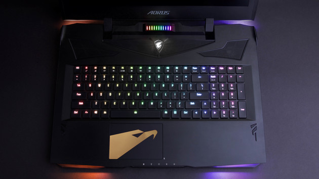 Gigabyte Aorus X9: Notebook kehrt mit SLI „zurück zu seinen Wurzeln“