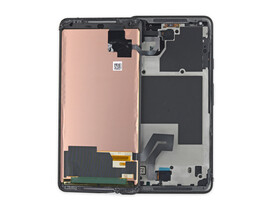 Blick hinter das Display des Pixel 2 XL
