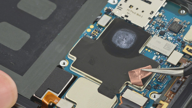 Google Pixel 2 XL: Trotz verklebtem Akku relativ gut reparierbar