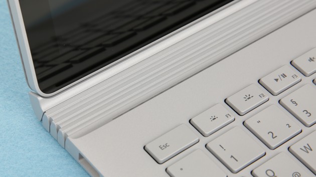 Cyber Monday: Microsoft verscherbelt erstes Surface Book