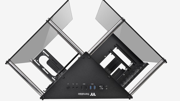 Thermaltake Core P90: Halboffenes Glasgehäuse in Dreiecksform