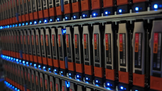 Server-HDDs: Toshiba erhöht auf 2,4 TB bei 10.500 U/min