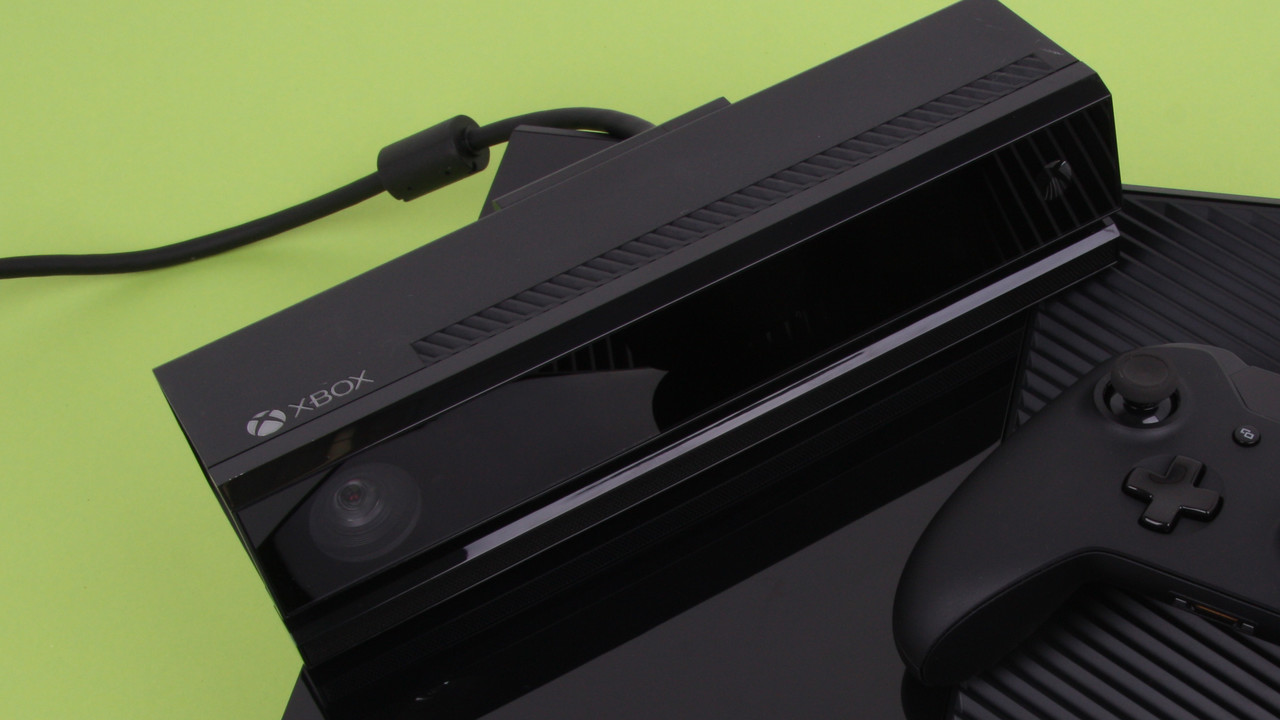 Microsoft Xbox One S & X Auch der USBAdapter für Kinect ist