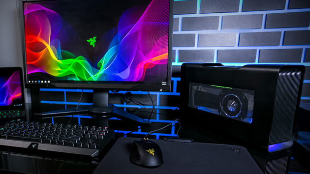 Razer Core V2 im Test: Ultrabook mit eGPU vs. Gaming-Notebook