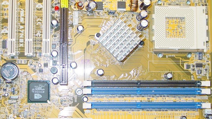 Im Test vor 15 Jahren: Asus A7N8X bot alles, was ein Athlon sich wünschte