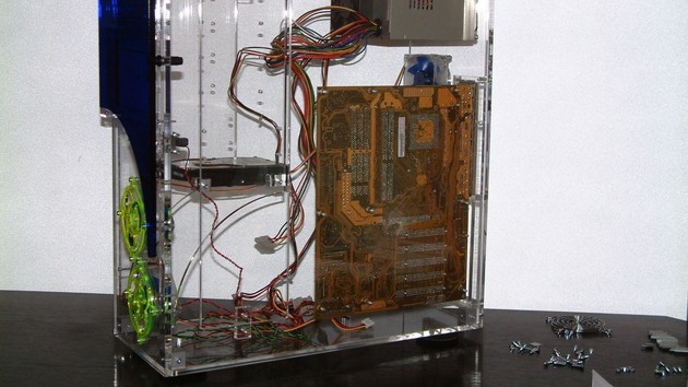 Im Test vor 15 Jahren: Noch ein Gehäuse aus Acrylglas für den Volleinblick