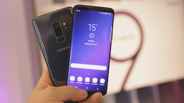 Galaxy S9 und S9+ ausprobiert: Samsung legt mit 960-FPS-Kamera und AR Emoji nach