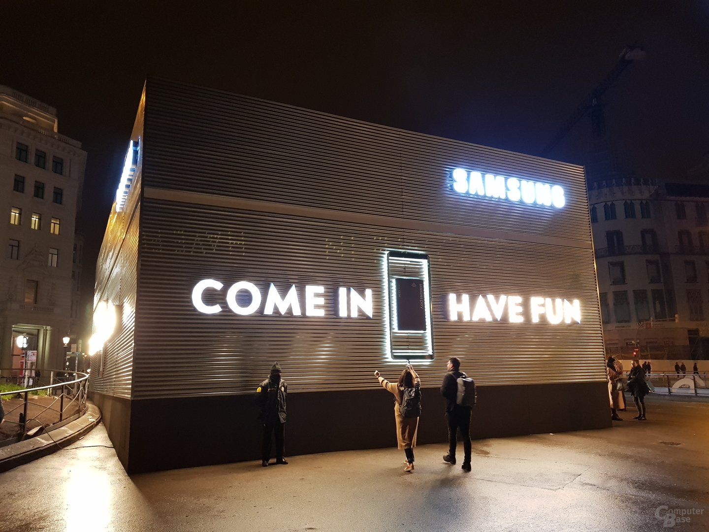 Samsung Galaxy Note 8 (f/1.7, ISO 250, 1/25 s)