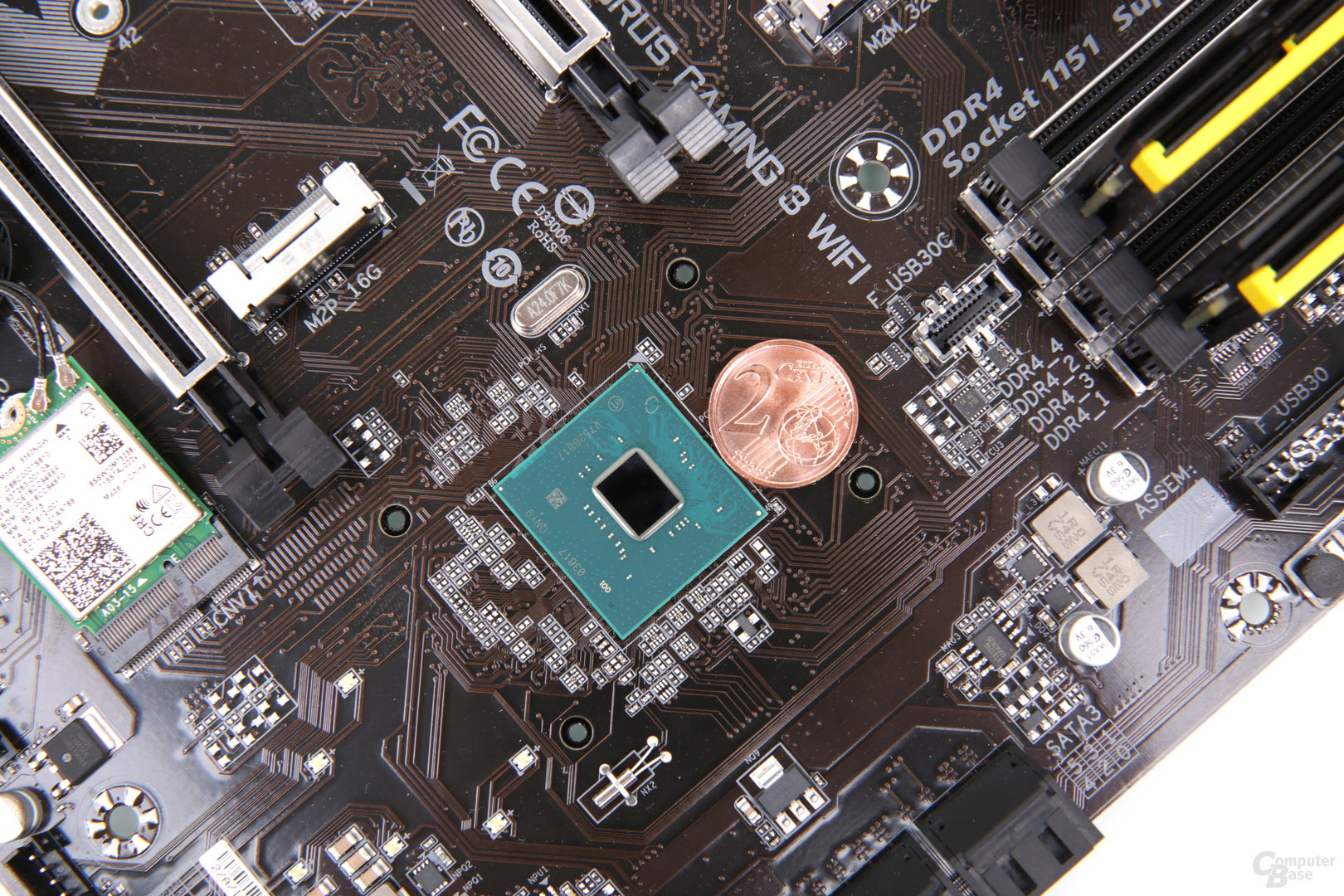 Winzige Chipsätze aus 14-nm-Fertigung