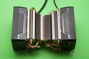 AMD Wraith Max (links) und AMD Wraith Prism (rechts) im Direktvergleich