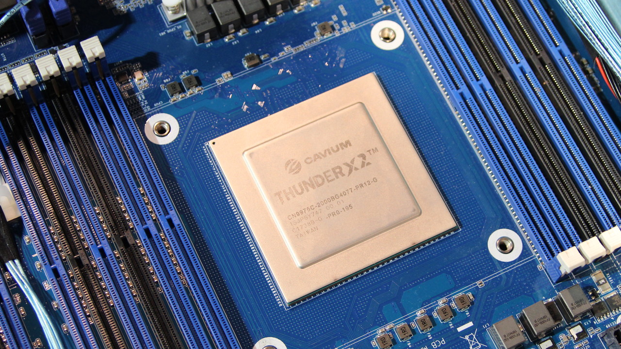 ARM-Server-Prozessor: 40 Modelle des ThunderX2 mit bis zu 32 Kernen verfügbar
