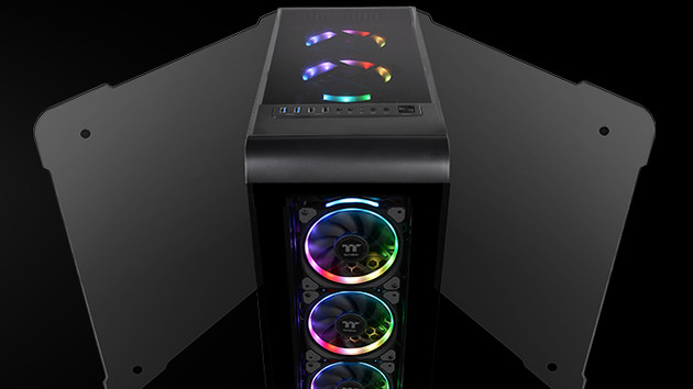 Thermaltake View 32: Vier Fenster für ein günstiges Glaskasten-Gehäuse