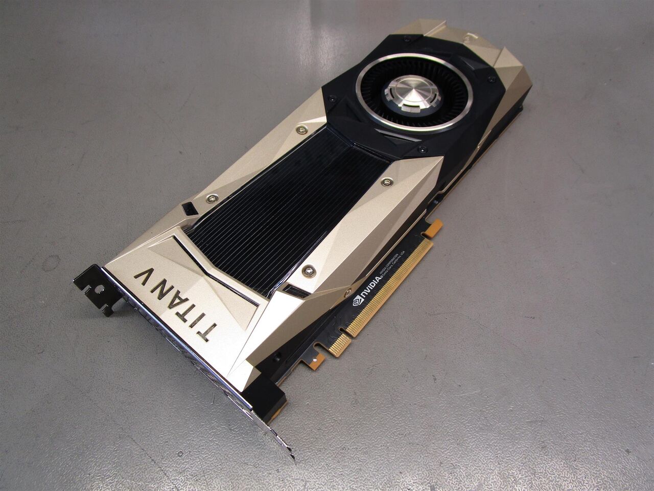 Nvidia Titan V (Bild: Mifcom)