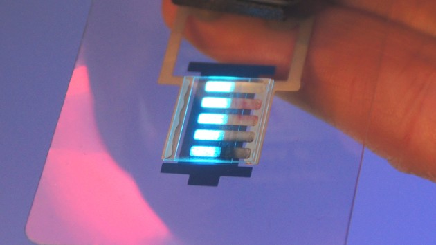 Forschung: Mehr Effizienz und Haltbarkeit für OLEDs