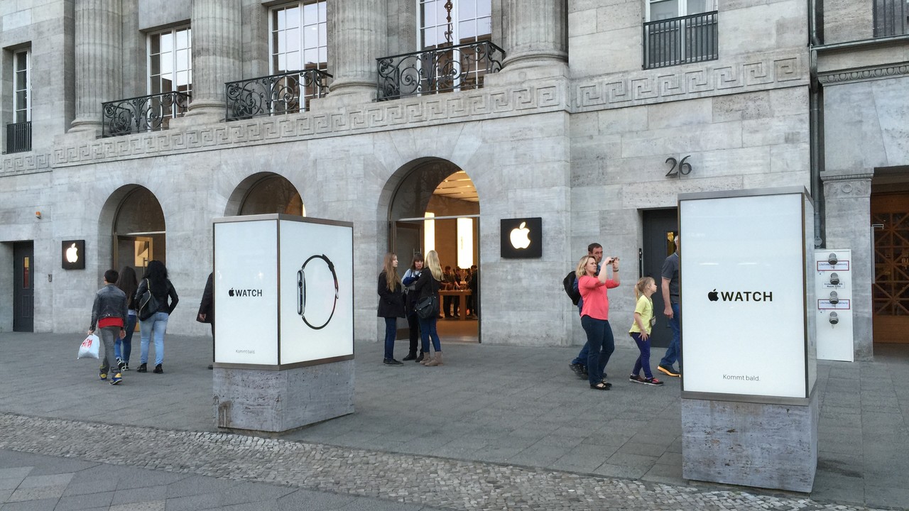 Bedingungen rechtswidrig: Verbraucherzentrale mahnt Apple wegen Schülerkursen ab