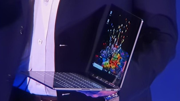Lenovo Yoga Book: Zweite Generation mit Dual-Display und AI-Keyboard