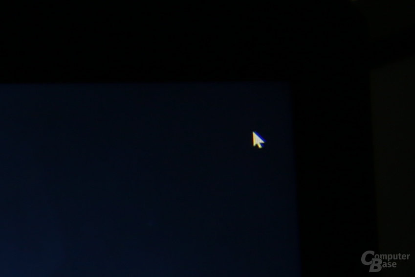 Windows-10-Standard-Desktop – Maus auf dunklem Hintergrund