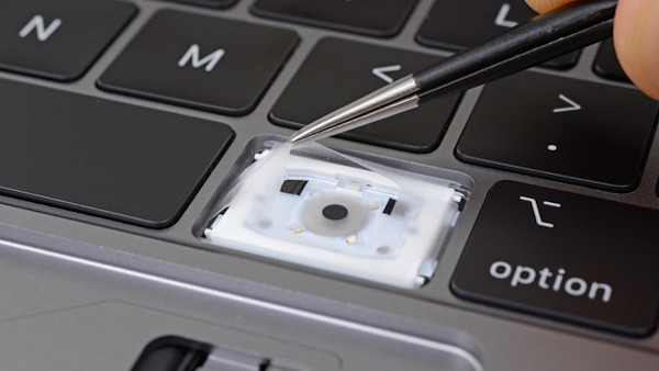 MacBook Pro 2018: Apples neue Tastatur ist doch gegen Krümel gesichert