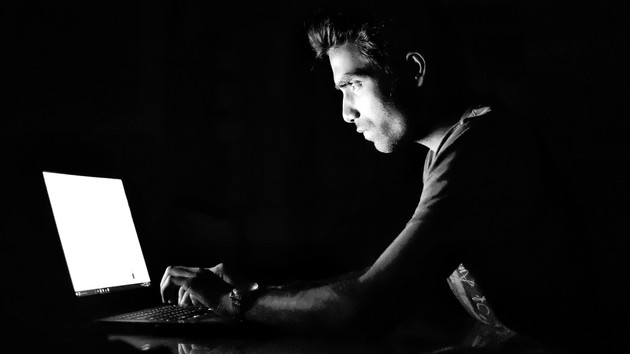 Spionage-App: Spyfone offenbart großes Datenleck