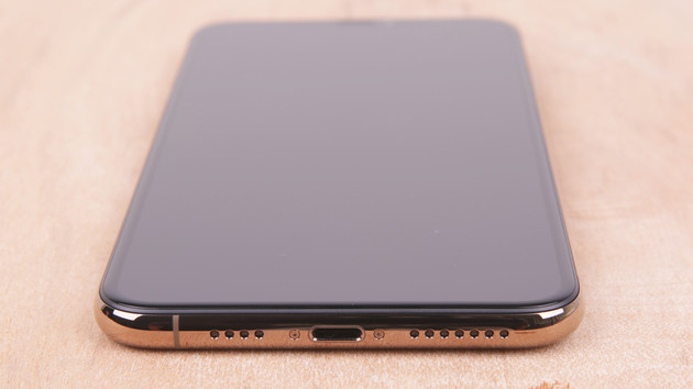 iPhone Xs (Max): Anwender beklagen Probleme beim Laden über Lightning