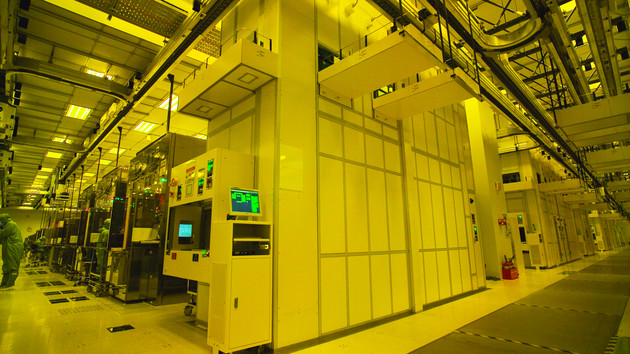 Halbleiterfertigung: TSMC feiert tape-out des ersten EUV-Chips
