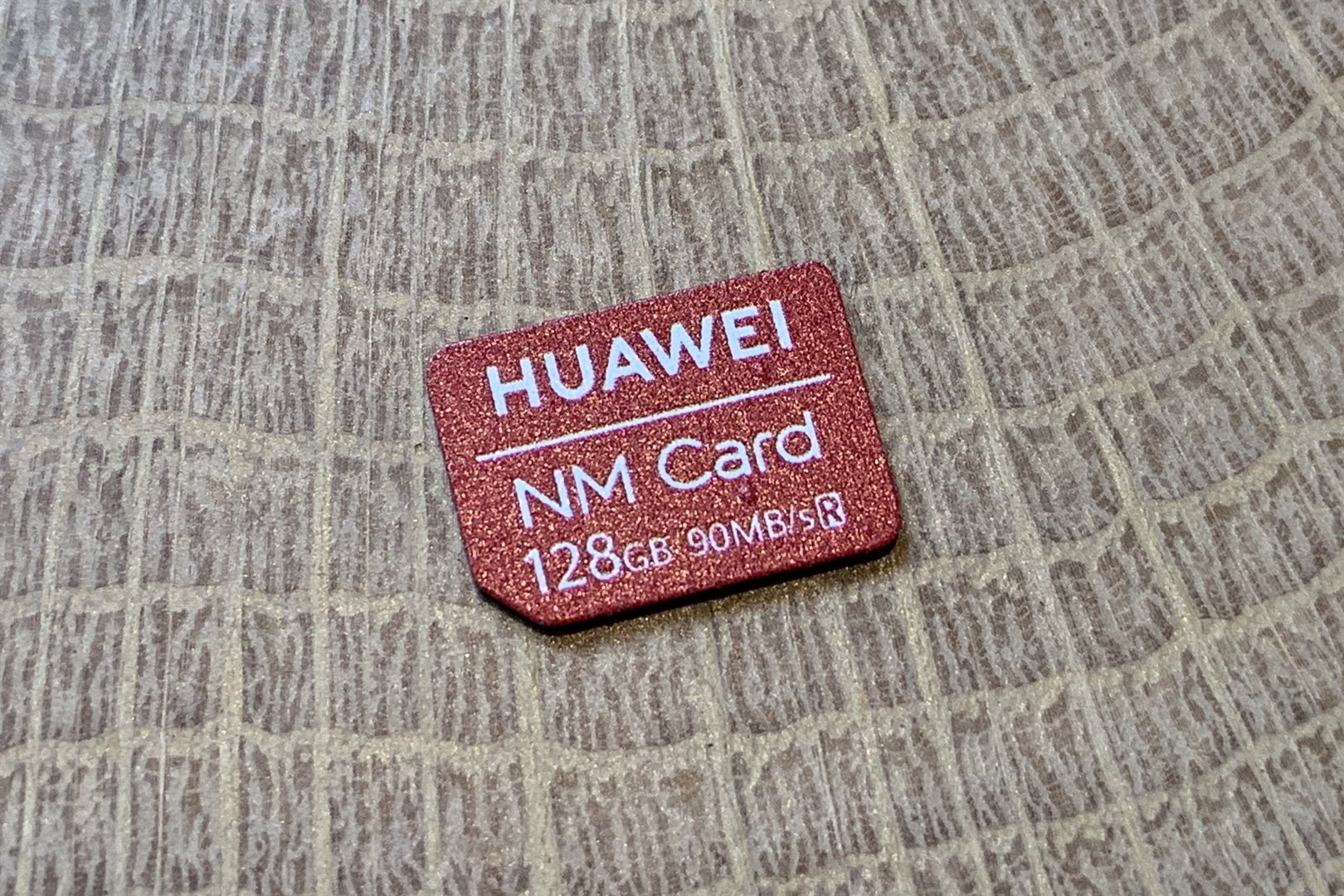 NanoSD-Karte von Huawei im Nano-SIM-Format