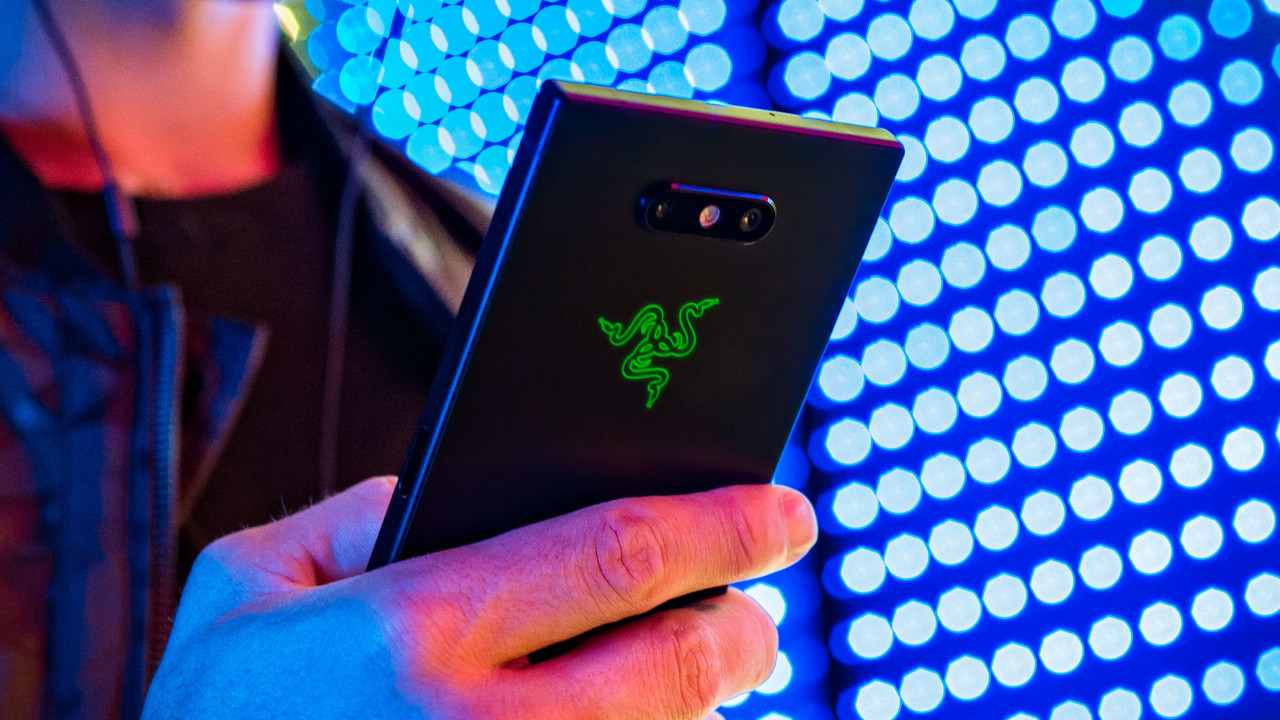 Razer Phone 2: Generalüberholtes Gaming-Smartphone mit RGB-LED