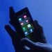 Samsung: Faltbares Smartphone ist aufgeklappt ein 7,3-Zoll-Tablet